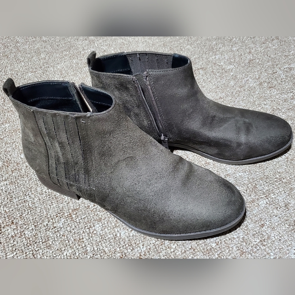 9.5 Brown Booties